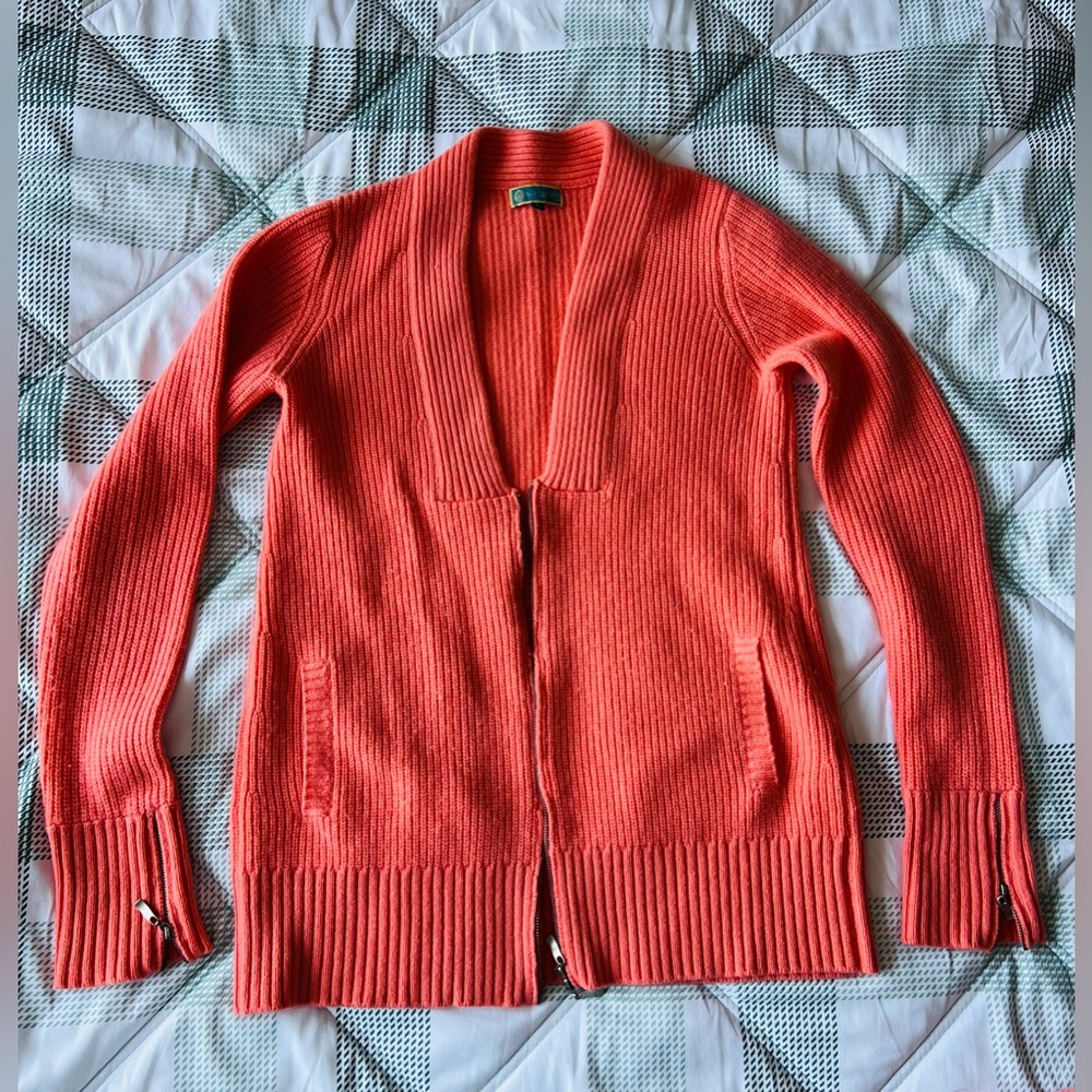 Cashmere orange Sweater and skirt